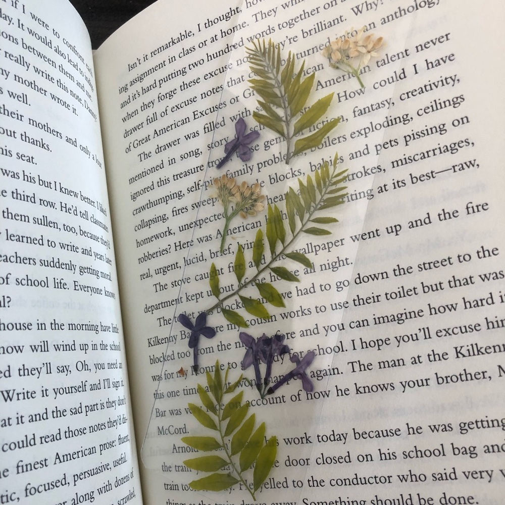 Pressed flowers bookmark